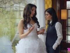 Поза 69, Жопа, Язык в попке, Большие сиськи, Измена, Лесбиянка, Лизание, Киски