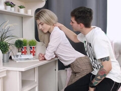 Blasen, Paar, Hundestellung, Aufs gesicht abspritzen, Hd, Lecken, Dürr, Jungendliche (18+)