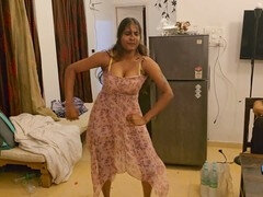 18 ans, Cul à la bouche, Tante, Sucer une bite, Collège université, Doigter, Indienne, Jarretelles