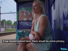 Enthousiasteling, Kont, Grote mammen, Pijpbeurt, Tsjechisch, Jurk, Hakken, Trein