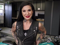 Joanna Angel is sucking the big cock in POV