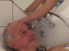 Blonde, Gorge profonde, Pieds, Branlette thaïlandaise, Embrassement, Seins naturels, Avaler, Adolescente