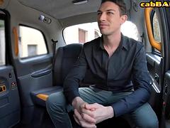 Enthousiasteling, Grote mammen, Blond, Rondborstig, Auto, Europees, Fetisj, Openbaar