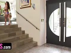 18 ans, Grosse bite, Gros seins, Sucer une bite, Le plan cul à quatre, Hd, Orgie, Nénés