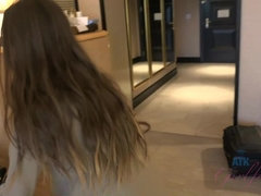 Leie, Freundin, Pov, Muschi, Rasiert, Rock, Entkleiden, Tätowierung