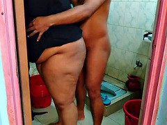 Cuarto de baño, Gorda, Belleza, Vestidas, Enorme, Madres para coger, Madrastra, Tabú