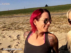 Amateur, Lesbienne, Masturbation, Orgasme, De plein air, Pov, Public, Rousse roux