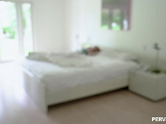 Extraordinaire Sandy-Haired Mummy