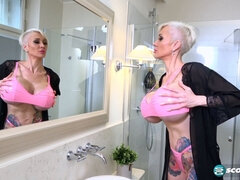 Tetas grandes, Rubia, Tetona, Hd, Masturbación, Piscina, Solo, Tetas