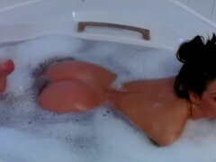 Amateur, Culo grande, Penetracion con dedos, Masturbación, Madres para coger, Tetas naturales, Solo, Estriptis