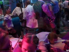 Schwarz, Blondine, Bekleidet, Hardcore, Interrassisch, Orgie, Schulmädchen, Nass
