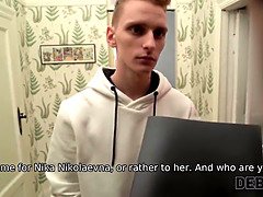 Horny collector bangs debt-hungry wife in homemade russian porn video
