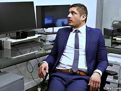 Skyy s Boss Feet Worshiped - Skyy Knox