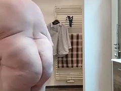 Amateur, Salle de bains, Grosse bite, Européenne, Allemand, Masturbation, Douche, Solo