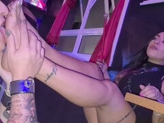 Füsse, Weibliche domination, Fetisch, Im freien, Öffentlich, Sklave, Hure