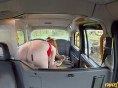 Leie, Grosse titten, Britisch, Hundestellung, Aufs gesicht abspritzen, Interrassisch, Im freien, Tanga