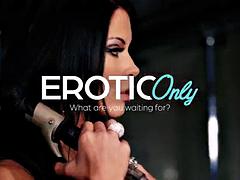 Enthousiasteling, Lieveling, Grote mammen, Masturbatie, Rijpe lesbienne, Moeder die ik wil neuken, Alleen, Tieten likken