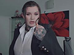 Amateur, Gros seins, Éjaculation interne, Femme dominatrice, Mère que j'aimerais baiser, Pov, Strapon, Tatouage
