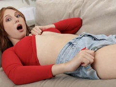 18 jahre, Grosser arsch, Grosse titten, Masturbation, Solo, Entkleiden, Spielzeuge, Nass