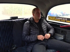 В машине, Чешки, Ласковые ручки, Мастурбация, Киски, Тату, Сиськи, Влажная