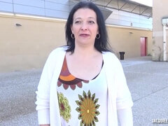 Aline and Sandy french MILFs outdoor sex