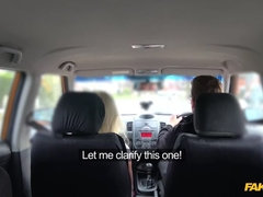 In den arsch, Grosse titten, Blondine, Blasen, Auto, Fingern, Lecken, Muschi