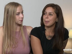 Enthousiasteling, Lieveling, Blond, Rondborstig, Seksspeelgoed, Europees, Vingeren, Lesbisch