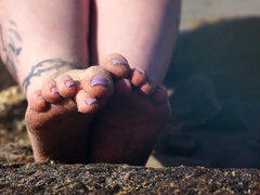 Belle grosse femme bgf, Plage, Gros cul, Gros seins, Pieds, Femelle, Pov, Solo