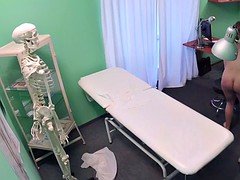 Médico, Tetas