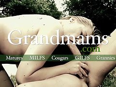 Grosser schwanz, Grosse titten, Blasen, Geile alte tussi, Schmutzig, Fingern, Handjob, Reif