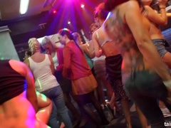 Aangekleed, Sperma shot, Hardcore, Lesbisch, Likken, Orgie, Swinger, Nat