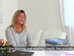 Бойфренд, Измена, Парочка, Женщины, Пальцем, Лизание, В офисе, Киски