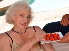 Culo grande, Tetas grandes, Linda, Estilo perrito, Peludo, Pajear, Maduro, Al aire libre