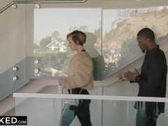 Grosser schwanz, Schwarz, Blondine, Schwanz, Aufs gesicht abspritzen, Hardcore, Natürlichen titten, Muschi