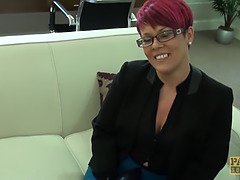 Sadomasochismus, Blasen, Britisch, Spermaladung, Erniedrigung, Milf, Rotschopf, Sekretärin