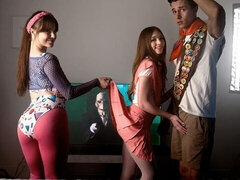 Grote lul, Pijpbeurt, Lul, Hondjeshouding, 1 man 2 vrouwen, Natuurlijke tieten, Tiener, Tieten likken