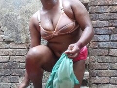 18 años, Beso negro, Tía, Cuarto de baño, Muñeca, Lamidas, Solo, Tetas