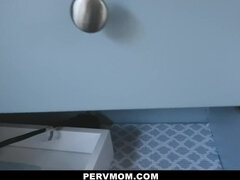 Grote lul, Pijpbeurt, Bruinharig, Rondborstig, Sperma shot, Diep in de keel, Pornster, Kut duiken