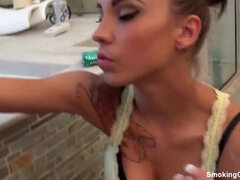 Bruinharig, Sperma shot, Fetisj, Moeder die ik wil neuken, Gezichtspunt, Roken, Sperma, Tatoeage