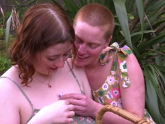 Hairy gingers lick each other and squirt in the bath
