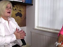 Médico, Besar, Maduro, Mamá, Pezones, Nylon, Medias largas, Esposa