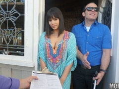 Culo grande, Tetas grandes, Mamada, Estilo perrito, Pov, Cabello corto, Flaco, Adolescente