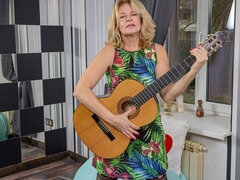 Amateur, Gros cul, Blonde, Doigter, Masturbation, Mature, Solo, Dénudage