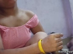 Grosse bite, Petit ami, Collège université, Tir de sperme, Conversation vulgaire, Branlette thaïlandaise, Indienne, Uniforme