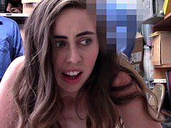 Sucer une bite, Brunette brune, Tir de sperme, Branlette thaïlandaise, Rasée, Suçant, Adolescente, Nénés