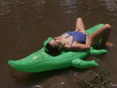 Brunette brune, Orgasme, De plein air, Solo