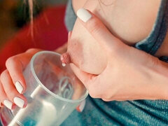 Blondine, Blasen, Hundestellung, Fetisch, Milf, Milch, Rasiert, Titten