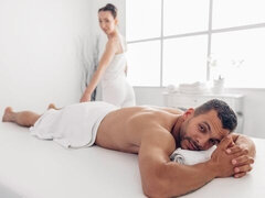 お尻, 茶髪の, 手コキする, マッサージ, ペニス, 剃毛, タトゥー, ティーン