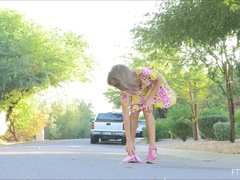 Vestido, Tacones, Masturbación, Monstruo, Orgasmo, Público, Solo, Chorro