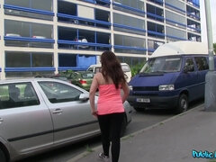 Amateur, Sucer une bite, Brunette brune, Éjaculation interne, Branlette thaïlandaise, De plein air, Pov, Public